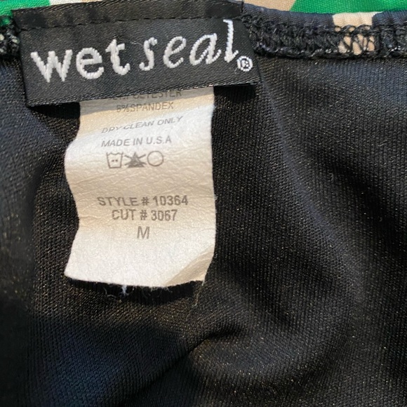 Halter - Picture 2 of 2